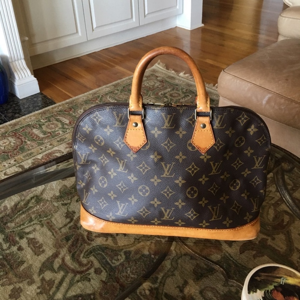 Louis Vuitton purse